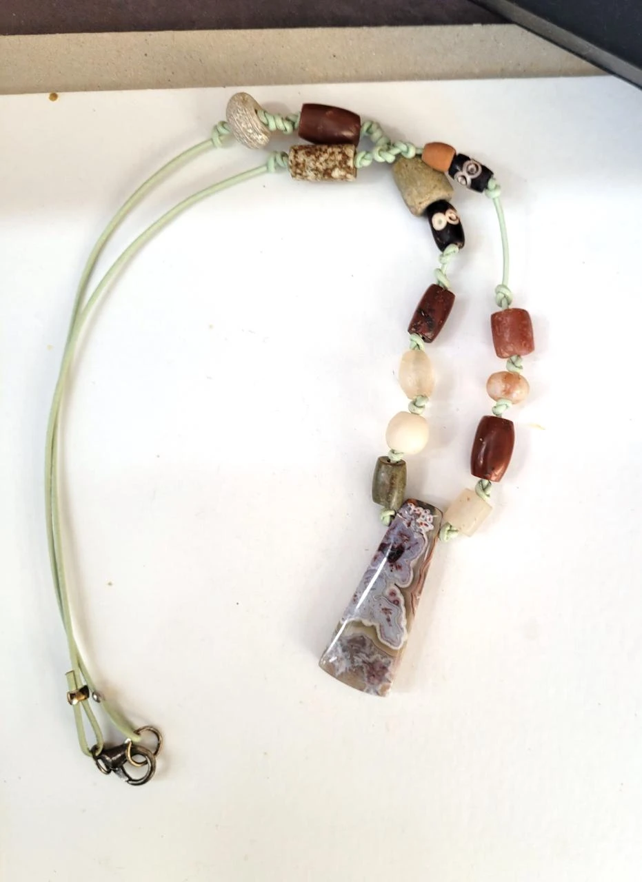 Exotic, ethnic necklace, African beads and crazy lace agate cabochon!! – photo 2